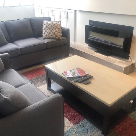 Hearthstone Lodge Loft, Village Centre, Private Hot Tub, Sleeps 6 Whistler Exteriér fotografie