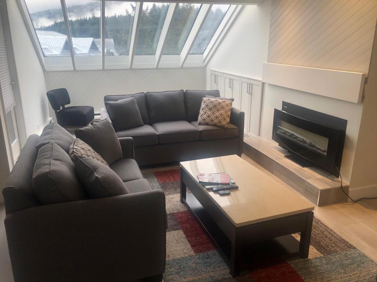 Hearthstone Lodge Loft, Village Centre, Private Hot Tub, Sleeps 6 Whistler Exteriér fotografie